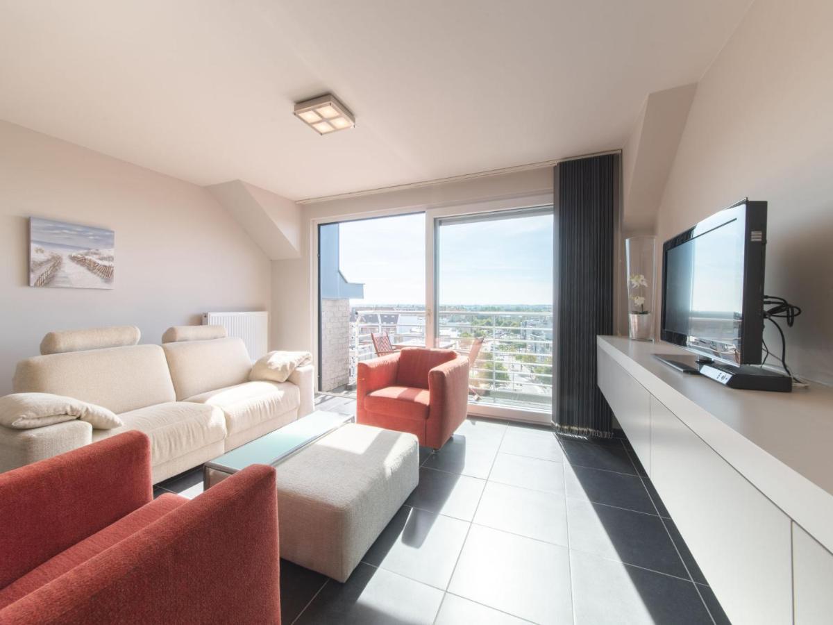 Apartment Skyview With Parking By Interhome Blankenberge Esterno foto